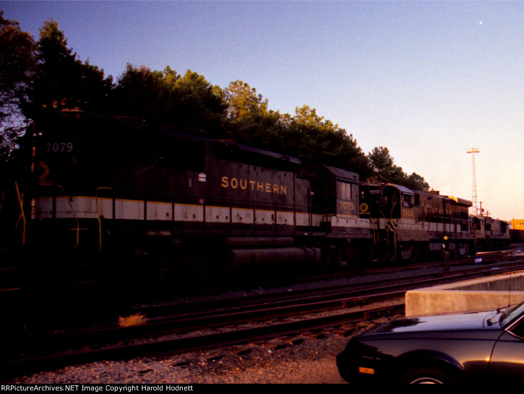 SOU 7079 & 3504 head for the fuel racks